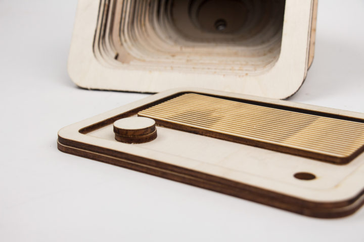 radio_lasercut_inside_detail